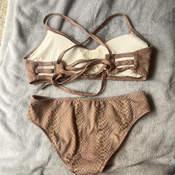 bikini set - Picture 2 of 4